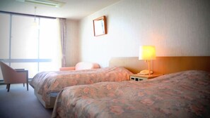 In-room safe, desk, free WiFi, bed sheets - Hotel Shiroitodai (Minami)