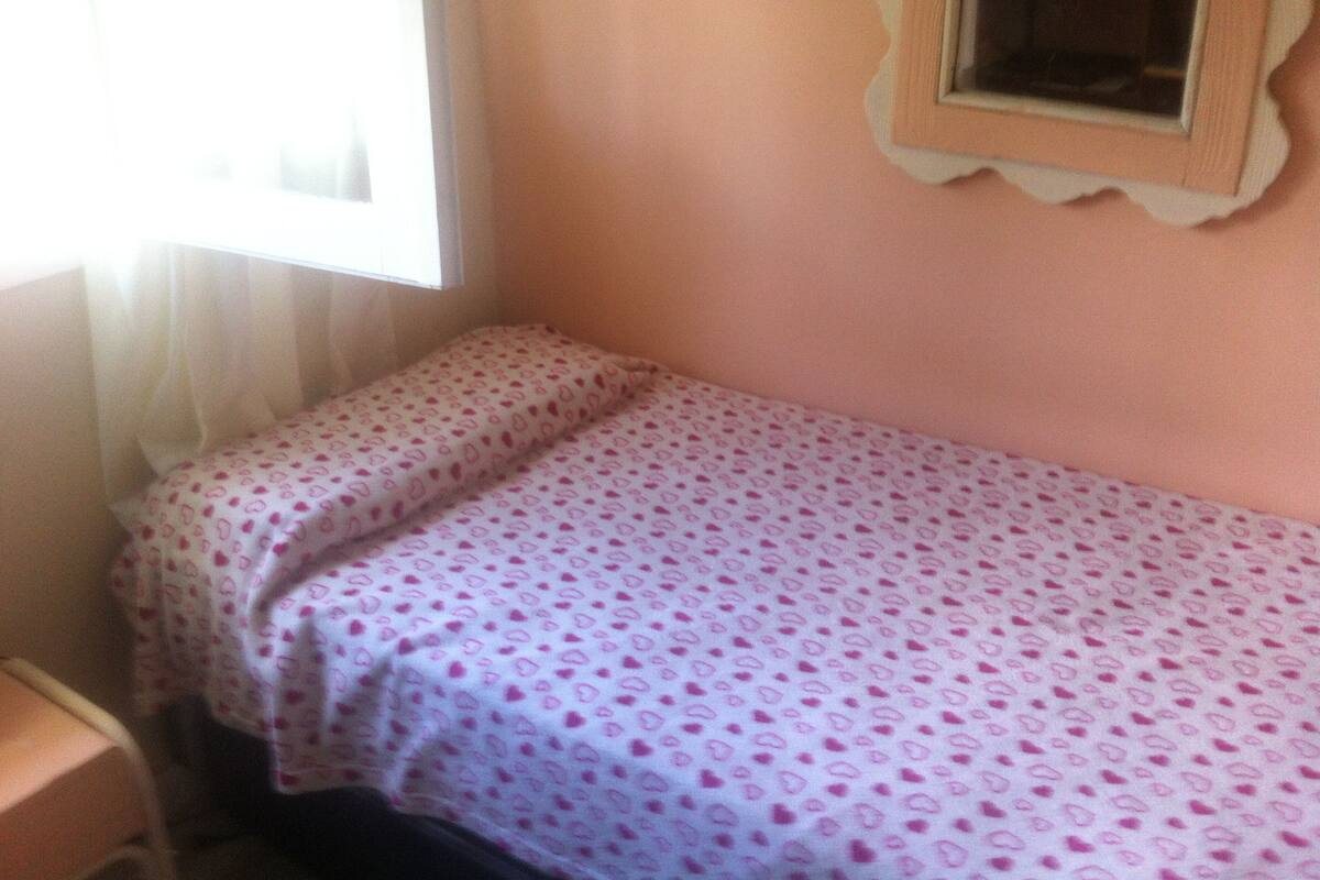 Wifi gratis y ropa de cama