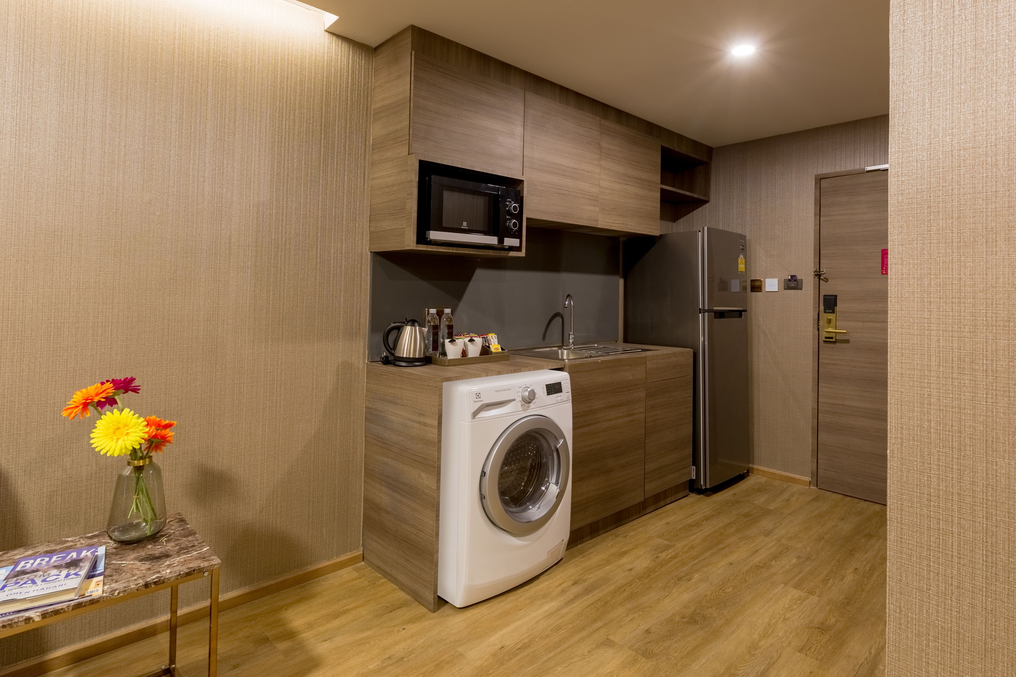 premier suite | private kitchen | coffee/tea maker