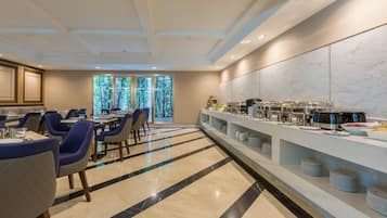 Daily buffet breakfast (THB 350 per person)