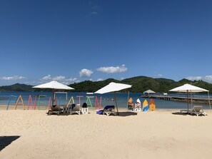 Playa privada, arena blanca, traslado desde/hacia la playa gratis