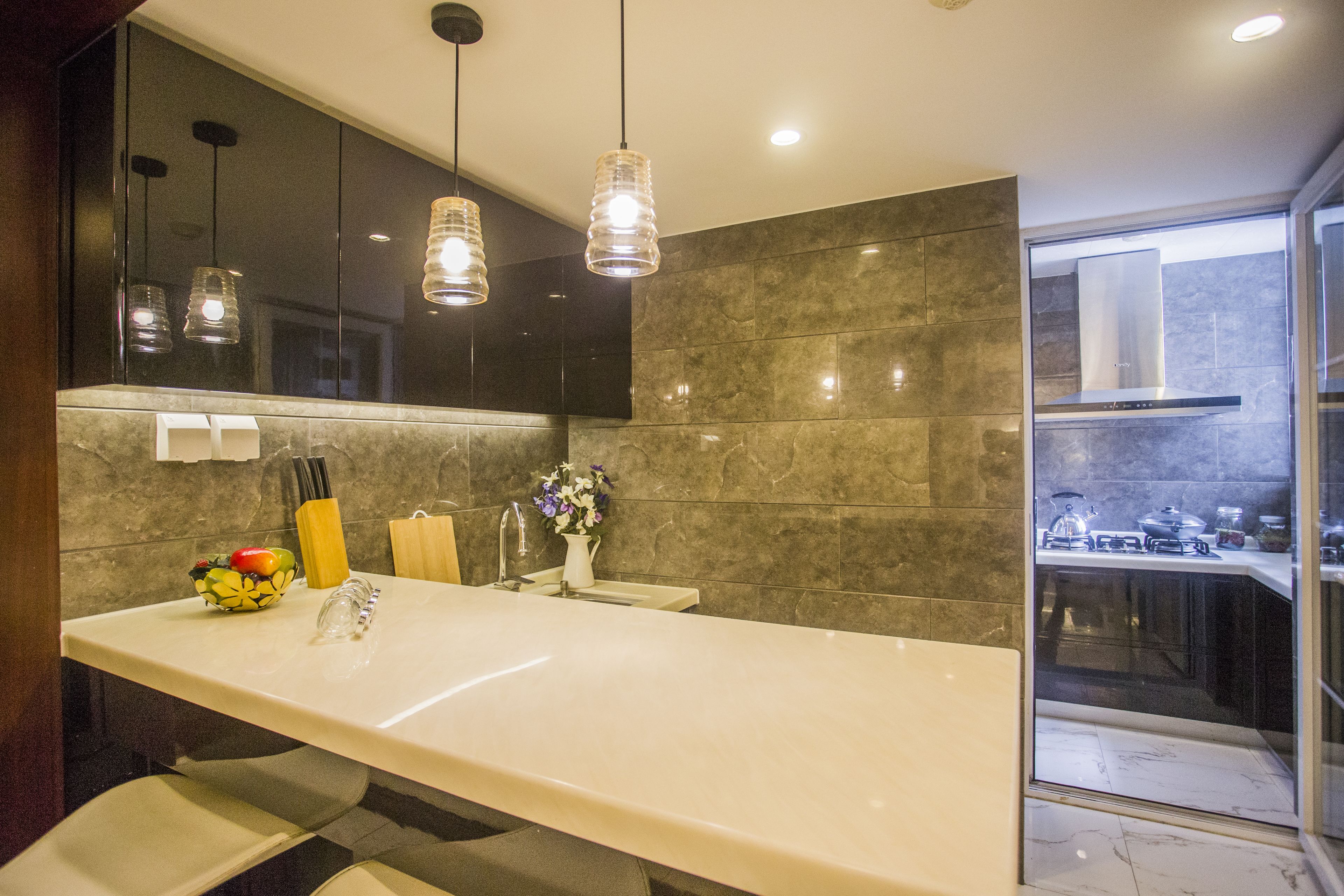 executive apartment, 2 bedrooms | private kitchen | fridge, microwave, electric kettle, cookware/dishes/utensils