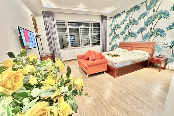 Suite | Premium bedding, pillowtop beds, minibar, in-room safe