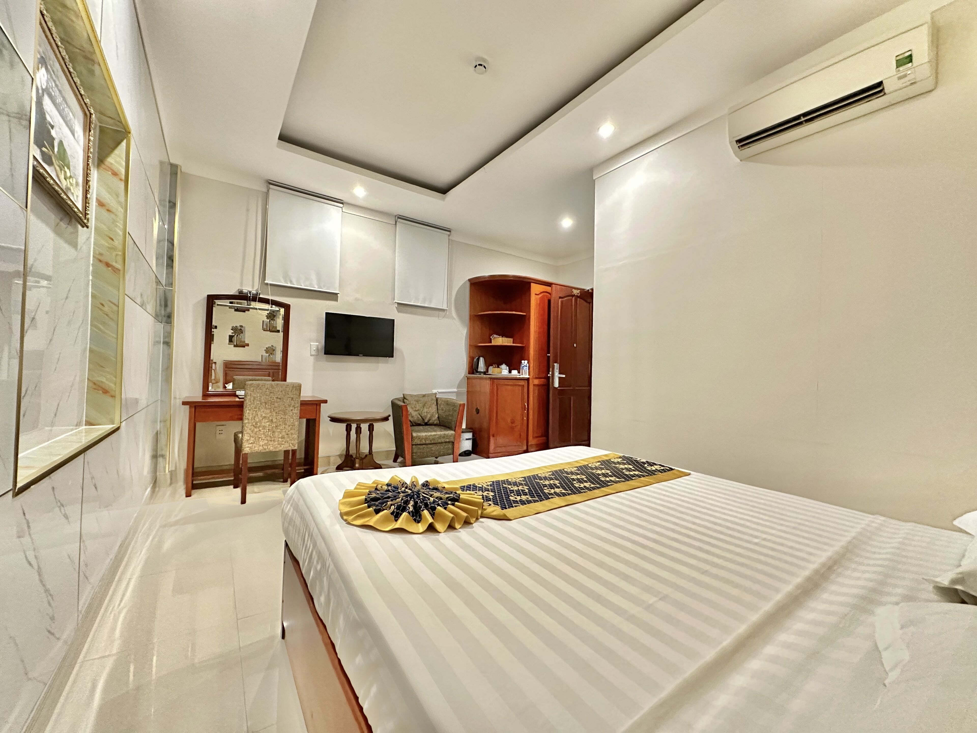 Superior Double Room | Premium bedding, pillowtop beds, minibar, in-room safe