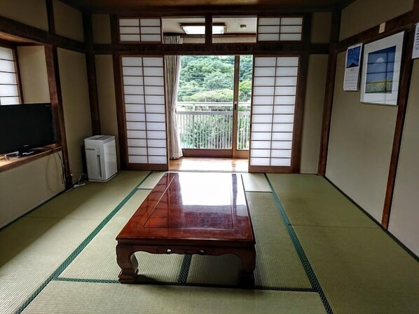 Quadruple Room with Mountain View | Free WiFi