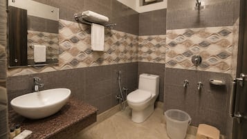 Free toiletries, slippers