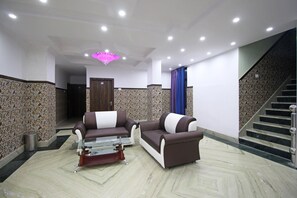 Reception - Hotel KS International (50 meters from Railway Station) (Reasi)
