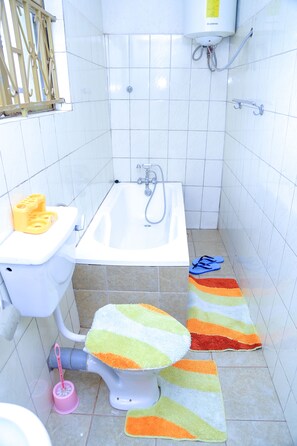 Interior detail - Floben Apartments (Kampala)