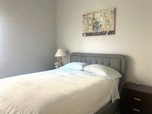 4 makuuhuonetta, silitysrauta/-lauta, Wi-Fi