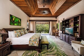 5 bedrooms, desk, iron/ironing board, travel crib - Rare Find! Beachfront Villa w/ Private Pool, Hot Tub, Sauna & Breakfast Services (Tamarindo)