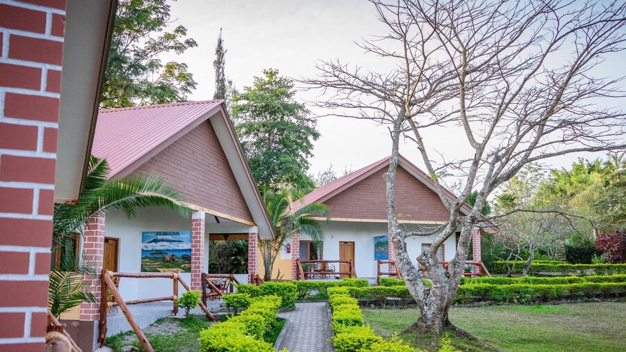 Meru View Lodge