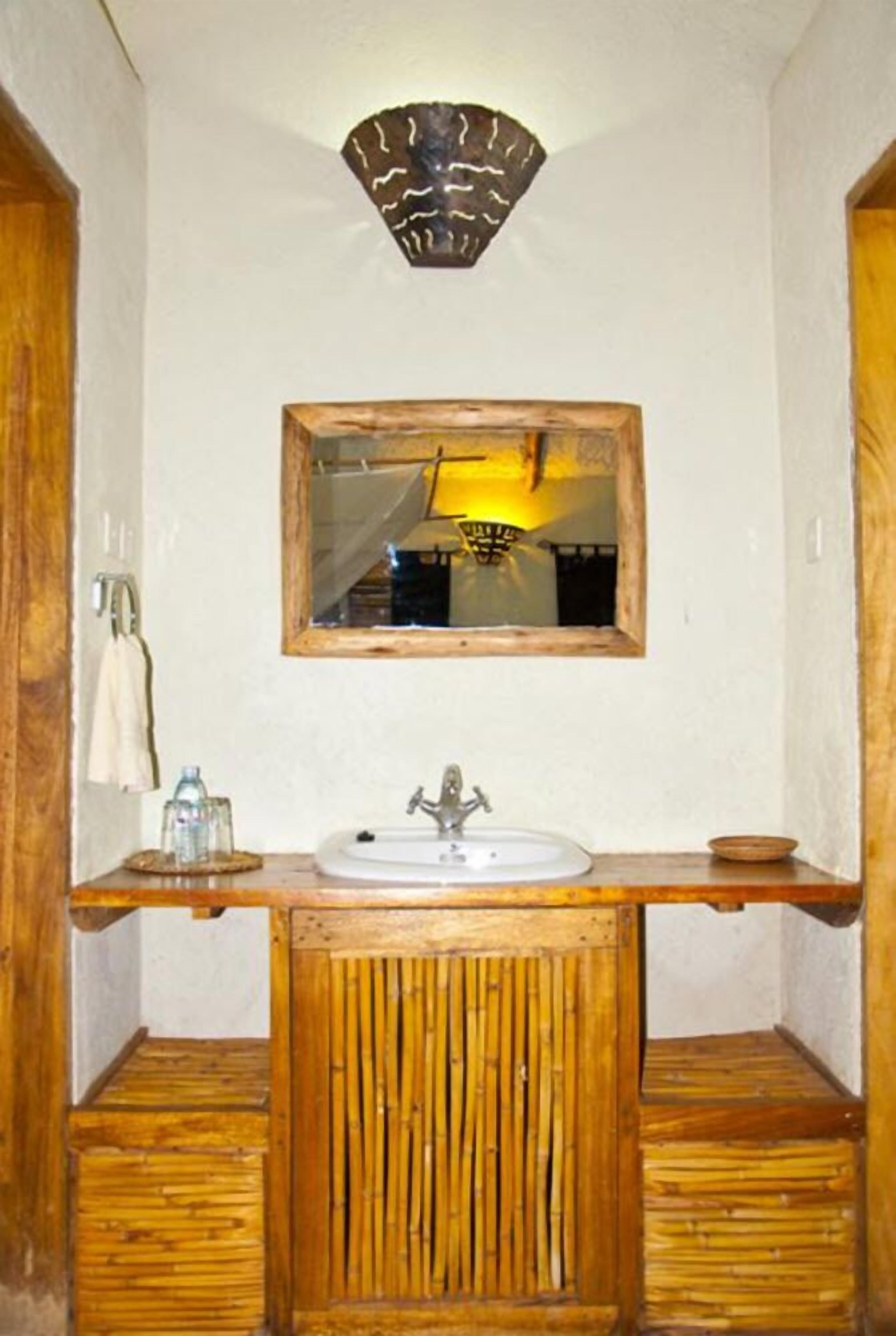 deluxe cottage, garden view | bathroom sink