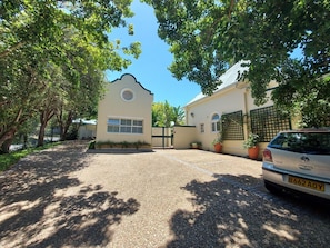 Exterior - Newlands Guest House (Cape Town)