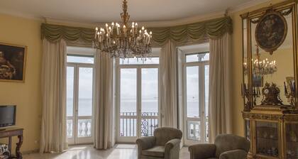 Luxurious apartment in the center of Naples with breathtaking views of Vesuvius