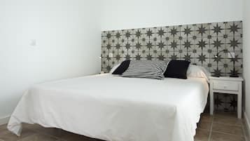 1 dormitorio, escritorio, tabla de planchar con plancha y wifi gratis