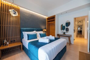 2 bedrooms, in-room safe, iron/ironing board, free WiFi