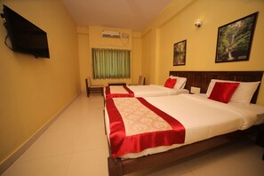 Deluxe AC Room | Rollaway beds, free WiFi