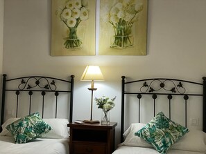 2 bedrooms, iron/ironing board, WiFi, bed sheets