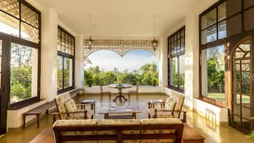 Bungalow, 4 phòng ngủ (Pollibetta) | Quầy tiếp tân