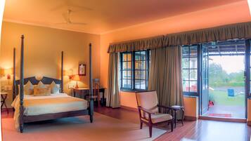 Bungalow, 5 Bedrooms (Cottabetta) | In-room safe, individually decorated, individually furnished, desk