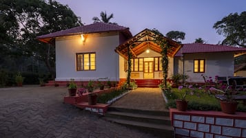 Bungalow, 3 Bedrooms (Surgi) | Terrace/patio