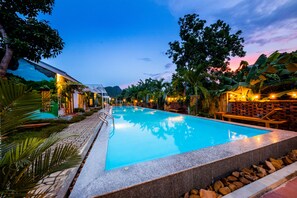 Front of property - Commander Lodge (Bo Trach)