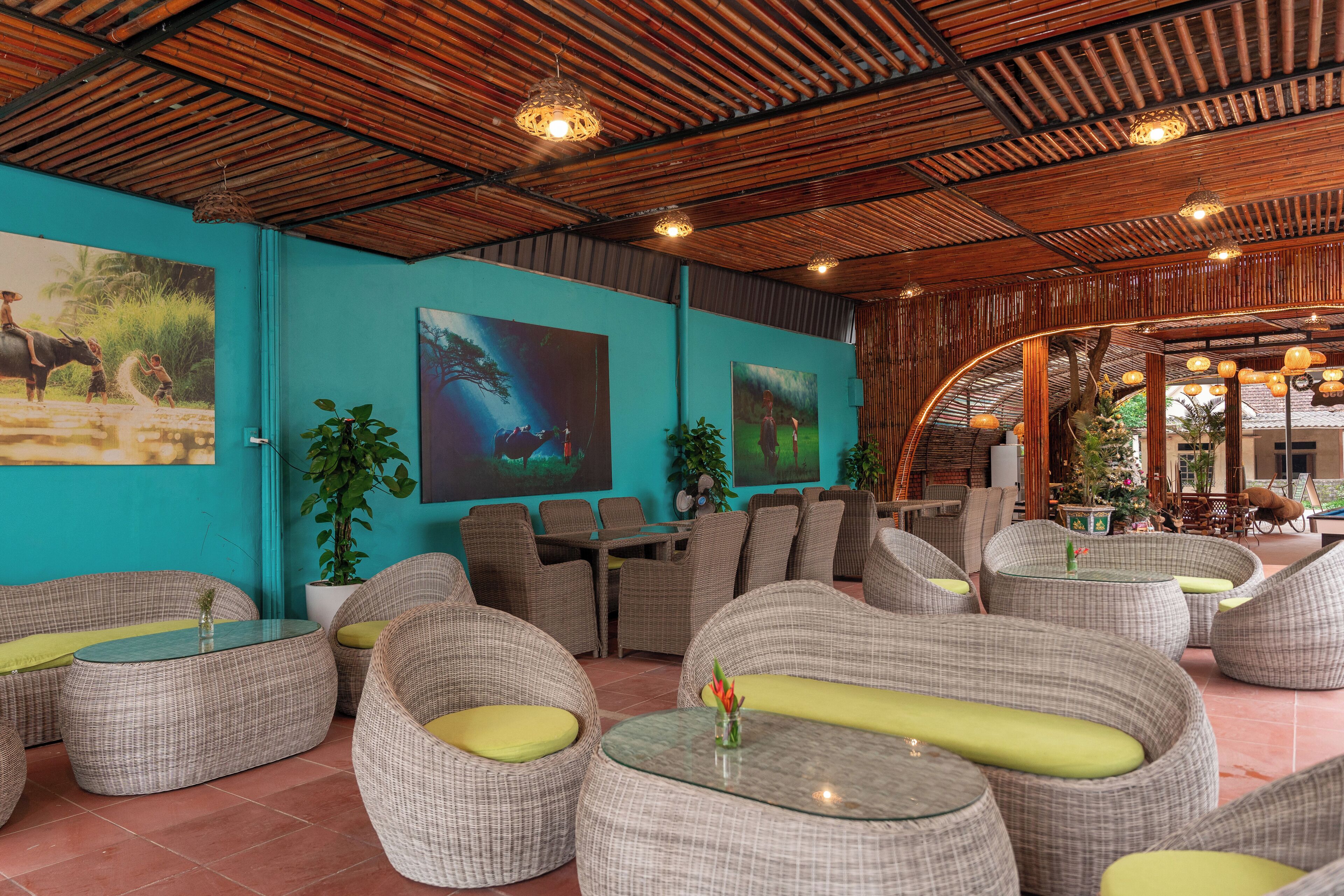 Se sirven desayunos, comidas y cenas 