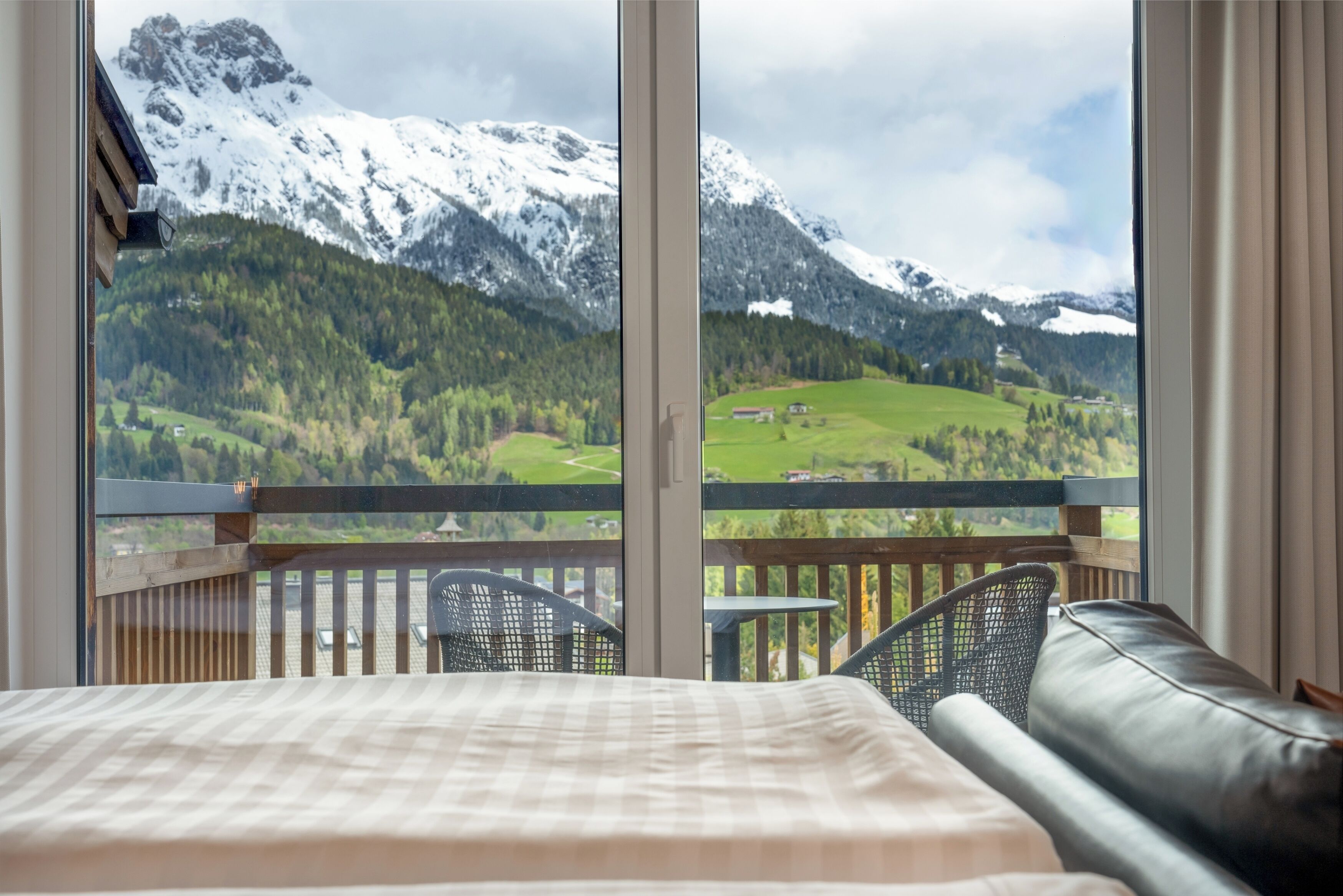 Studio | Zimmersafe, Schreibtisch, kostenloses WLAN, Bettwäsche