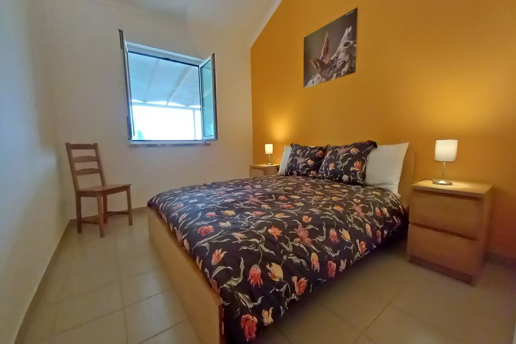 2 quartos, Wi-Fi de cortesia, roupa de cama
