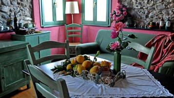 Apartment (Giada / Ametista) | In-room dining
