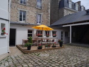 Terrace/patio - Hôtel Océan Dinan (Dinan)