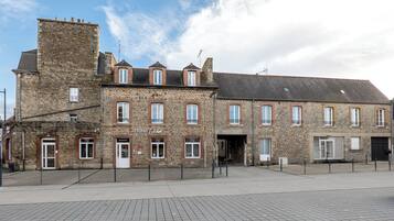 Façade de lâhĂ©bergement