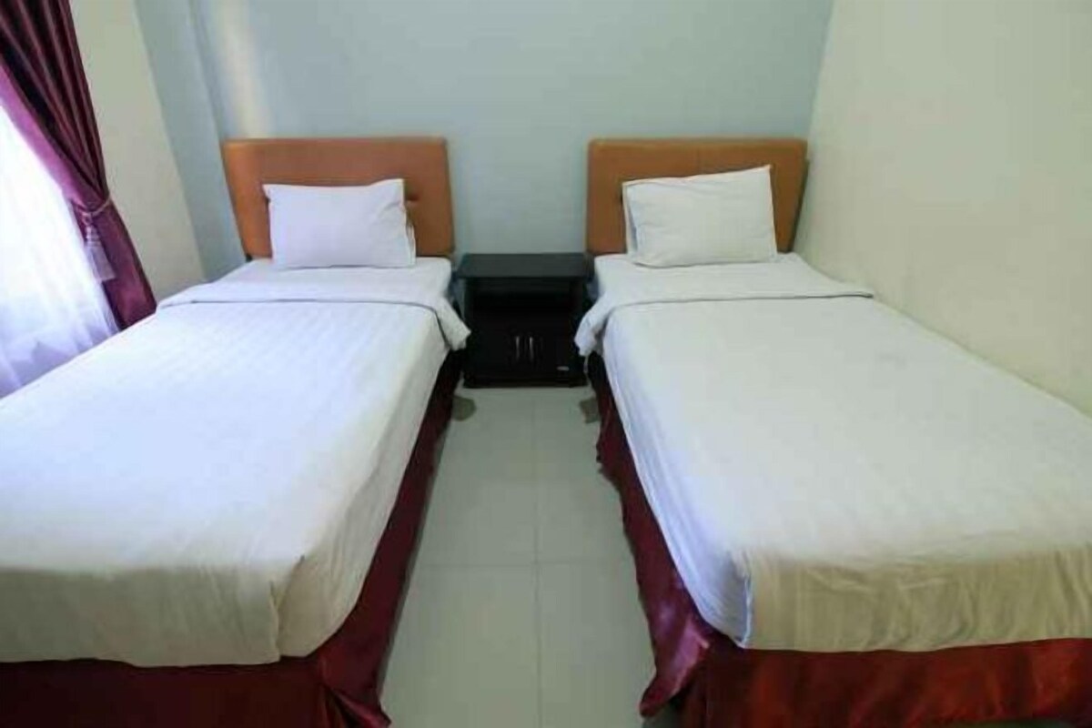 Desk, iron/ironing board (on request), rollaway beds (surcharge)