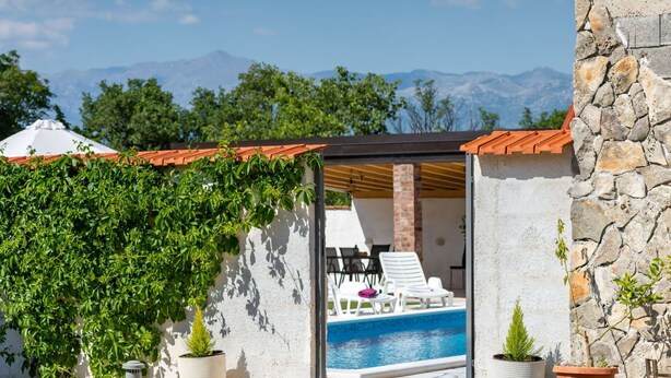 Unclassified image, 1 of 41, button - Wonderful private villa for 6 people with WIFI, private pool, A/C, TV and terrace (Zadar)