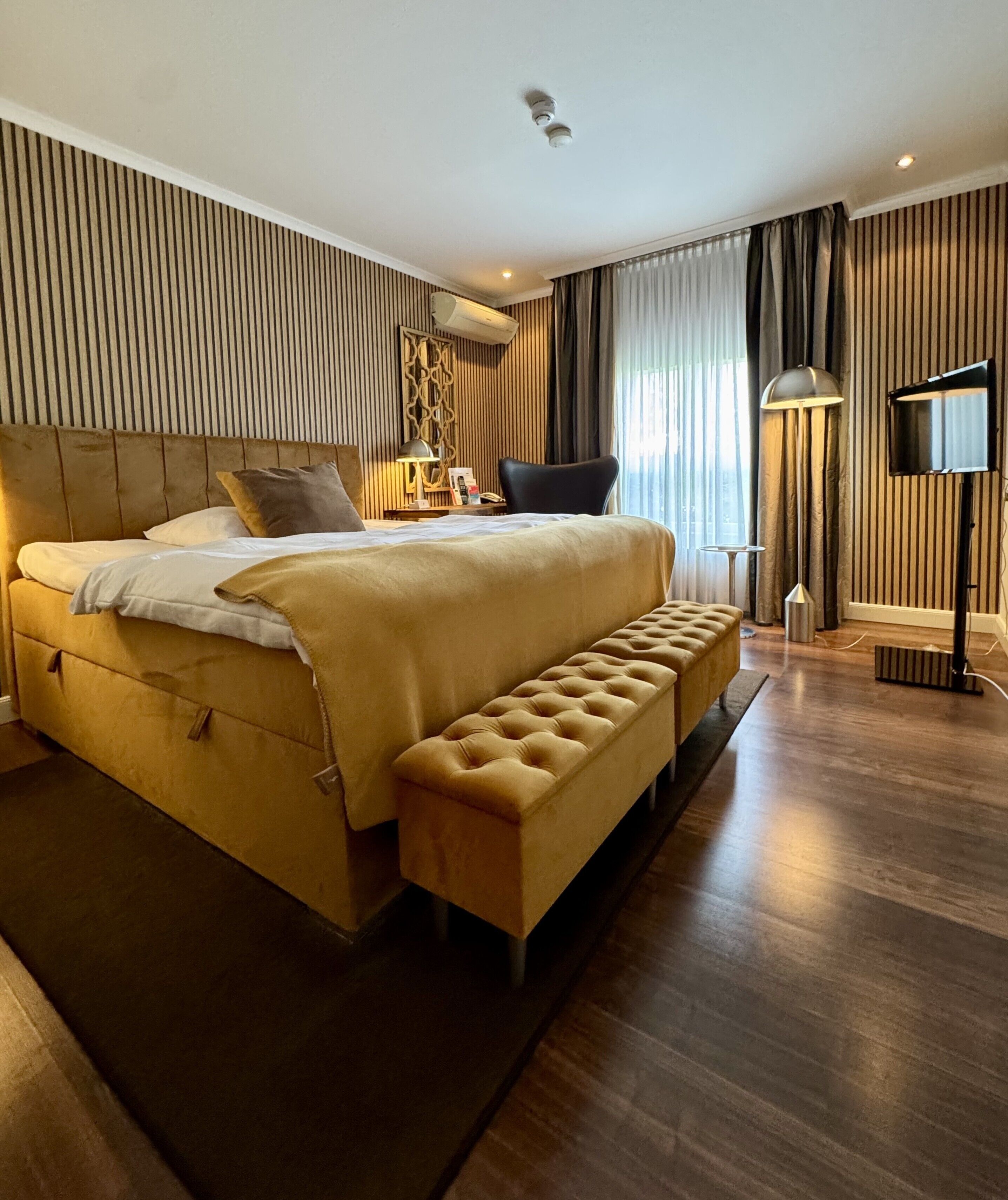 Comfort Double Room | Hypo-allergenic bedding, individually decorated, desk, soundproofing