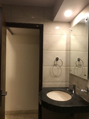 Habitación ejecutiva, 1 cama doble, no fumadores | Baño | Ducha