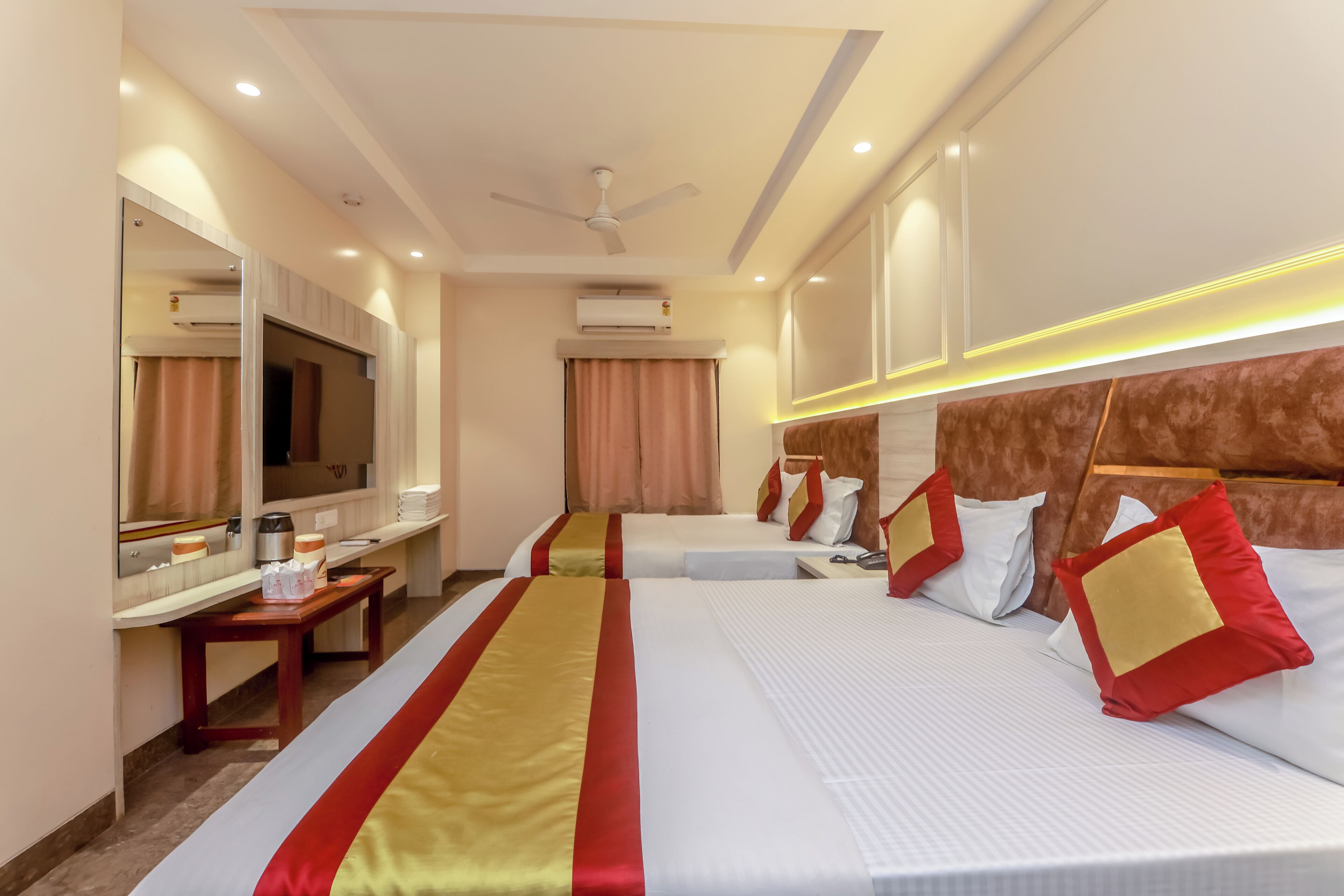 Habitación familiar | Escritorio, espacio para trabajar con laptop y wifi gratis 