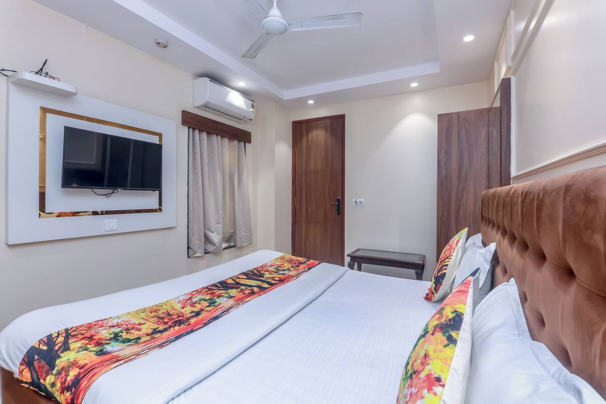 Standard Room, 1 Double Bed, Non Smoking | Free WiFi