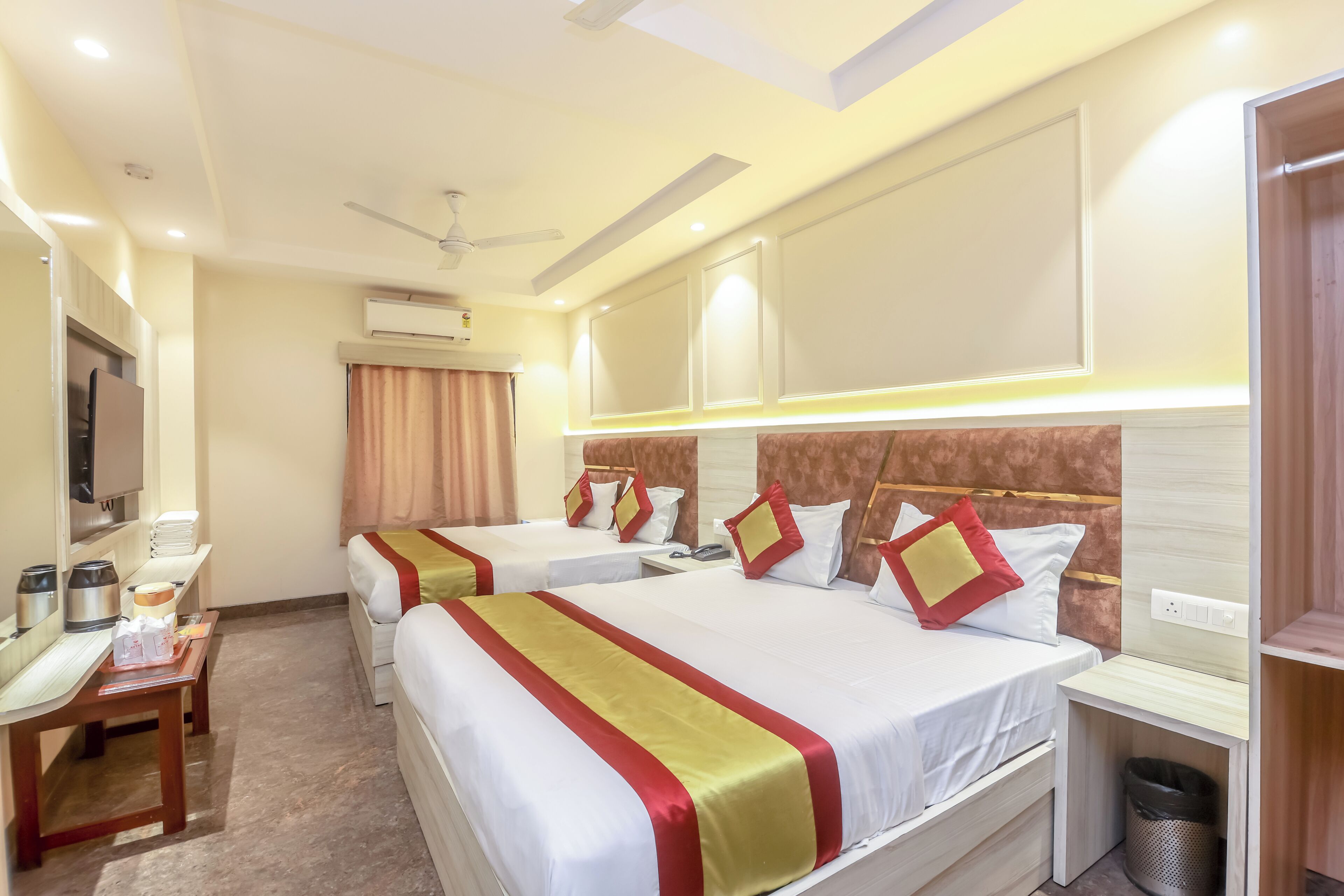 Photo - Hotel Avtar At New Delhi Railway Station