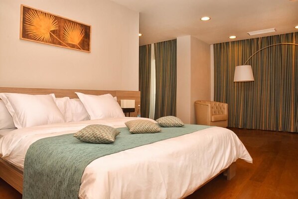 Junior Double Room, 1 Queen Bed, Non Smoking