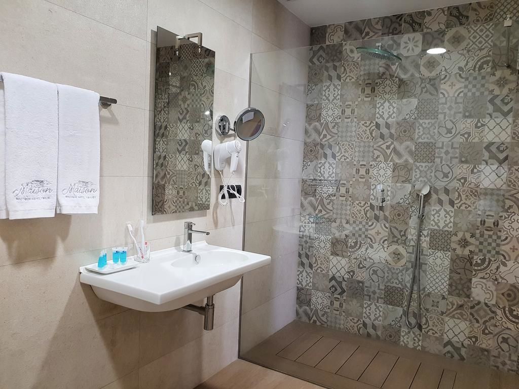 Tiện nghi phòng tắm