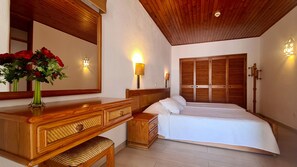 1 bedroom, iron/ironing board, bed sheets