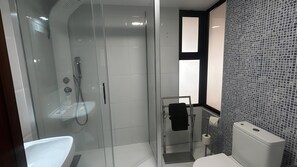 Shower, towels