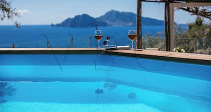 SPLENDORE SU CAPRI - Villa mit Pool auf der Halbinsel Sorrent mit Blick auf Capri