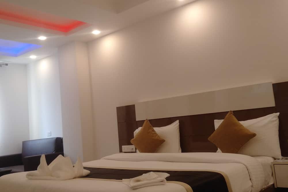 Airport Hotel J P Palace
