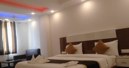 Airport Hotel J P Palace