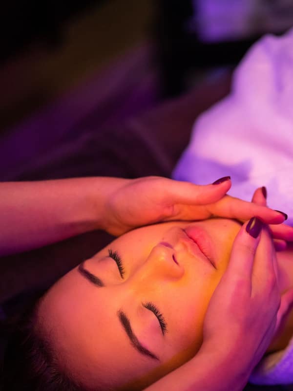Couples treatment room(s), sauna, hot tub, steam room, body treatments
