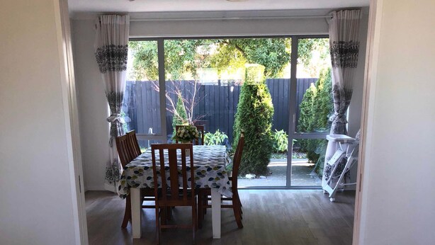 Hus, 5 soverom (2 King, 2 Queen, 1 Tri-Bunk) | Spiseområde på rommet