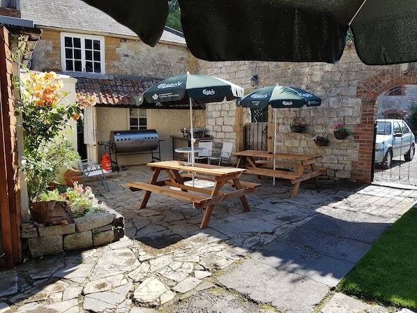 Courtyard - The Marston Inn (Yeovil)