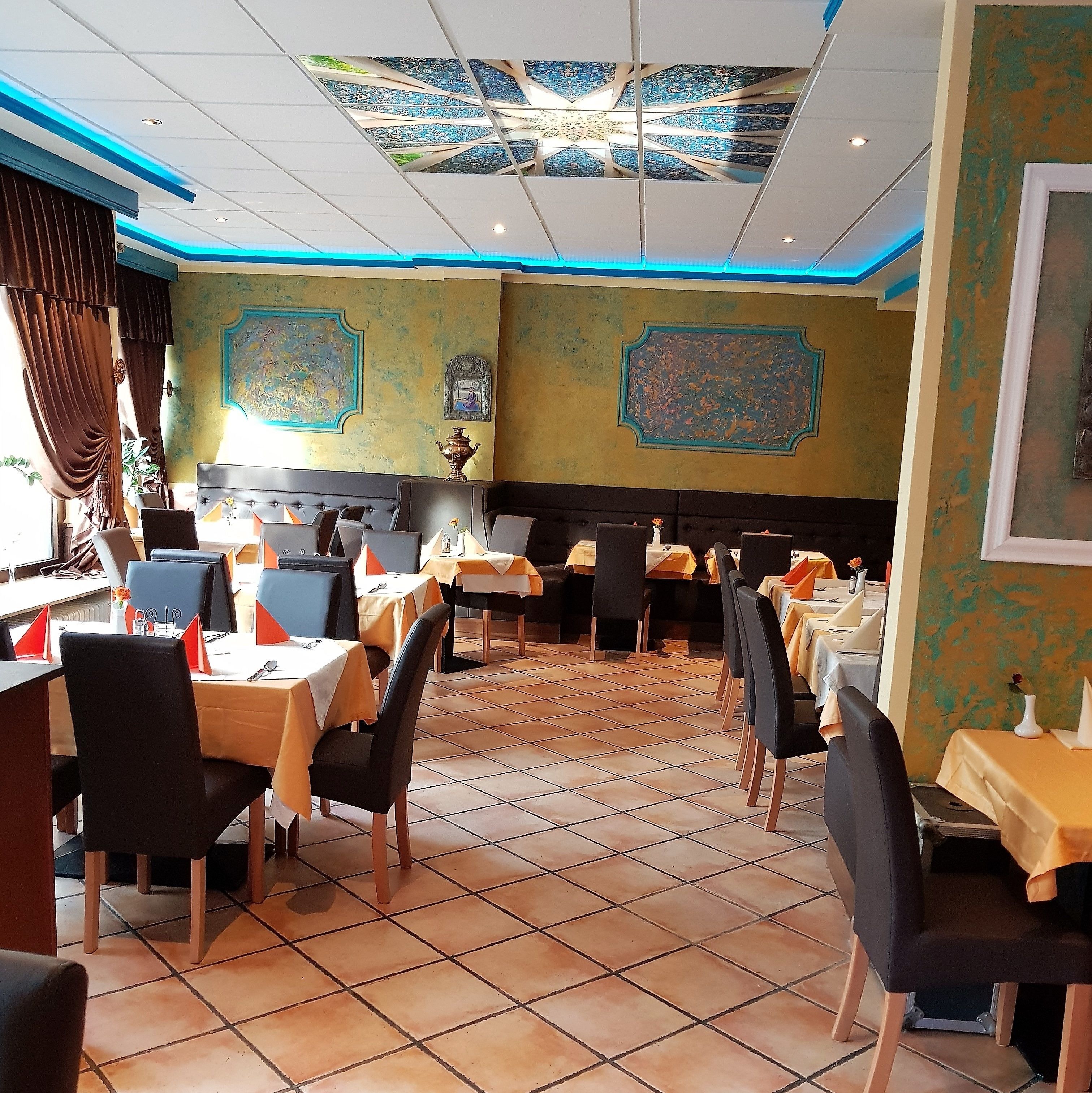 daily continental breakfast (eur 7.0 per person)